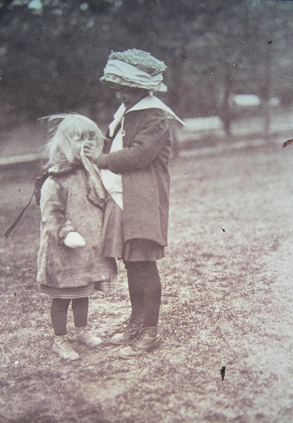 6. Flickan som snyter sin syster kopia